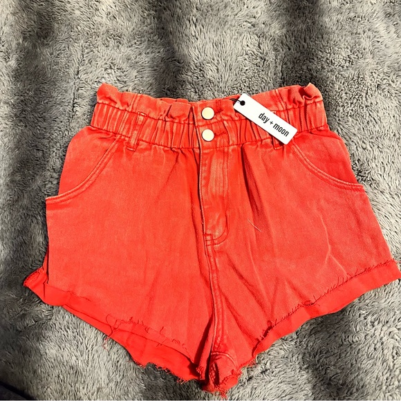 Day + Moon Red High Waisted Paper Bag Chambray Denim Shorts - Picture 1 of 2